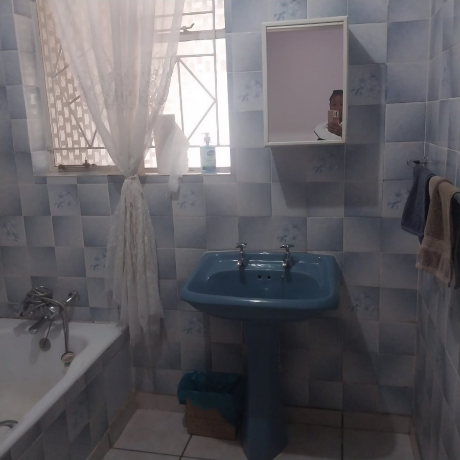 3 Bedroom Property for Sale in Kroonheuwel Free State